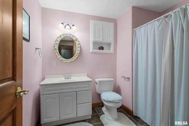 2728 Keats Drive, Springfield, IL 62711