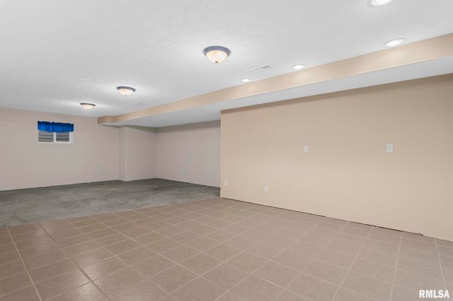 2728 Keats Drive, Springfield, IL 62711