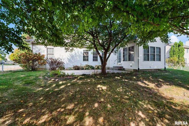 2728 Keats Drive, Springfield, IL 62711