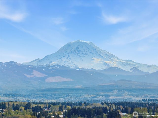 7808 211th Avenue E, Bonney Lake, WA 98391