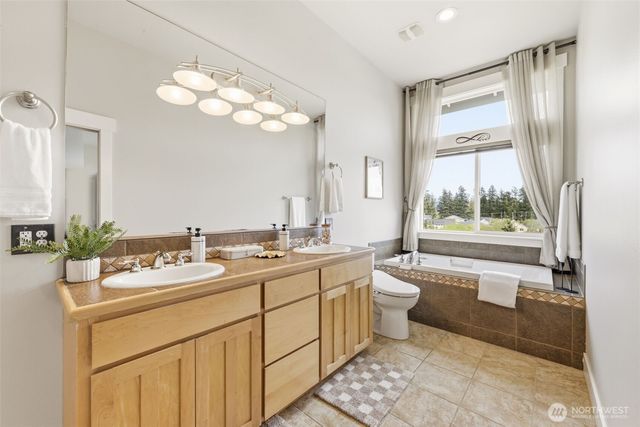 7808 211th Avenue E, Bonney Lake, WA 98391