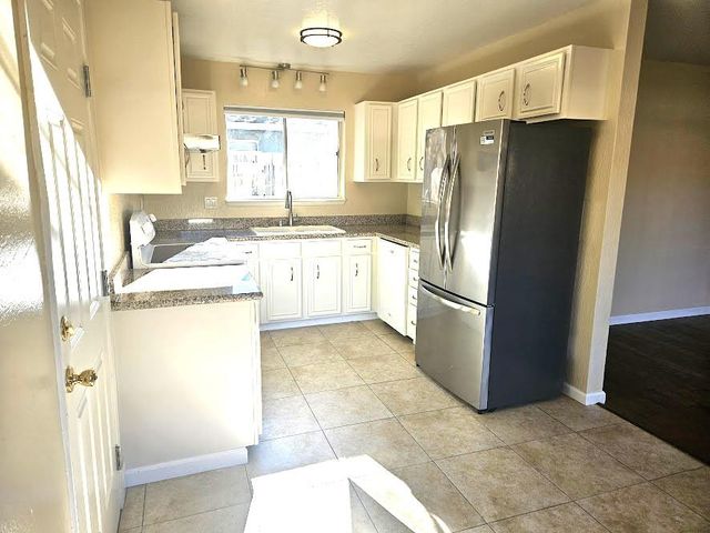 808 Moraga Drive, Mountain View, CA 94041