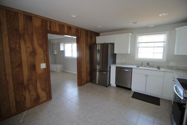212 N Main Street, Holly Springs, NC 27540