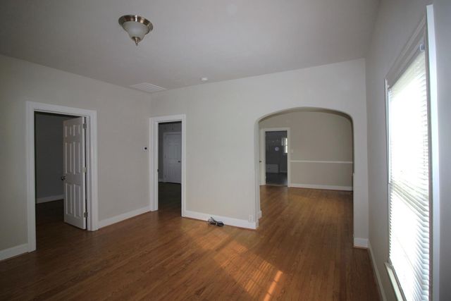 212 N Main Street, Holly Springs, NC 27540