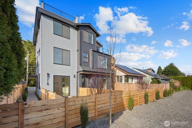 518 N 102nd Street, Seattle, WA 98133