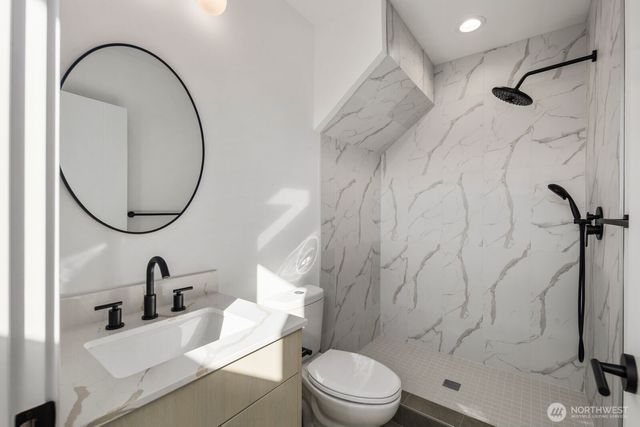 518 N 102nd Street, Seattle, WA 98133