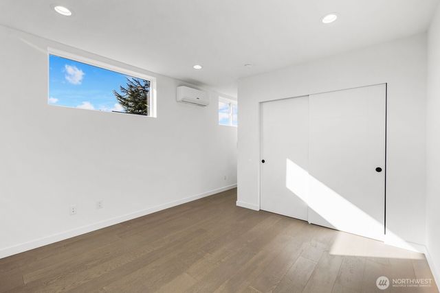 518 N 102nd Street, Seattle, WA 98133