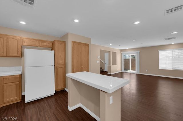 7330 Phlox Road, Las Vegas, NV 89113