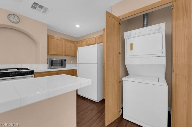 7330 Phlox Road, Las Vegas, NV 89113