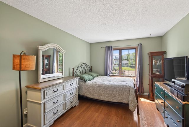 1063 Duckwood Drive 207, Eagan, MN 55123