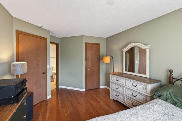 1063 Duckwood Drive 207, Eagan, MN 55123