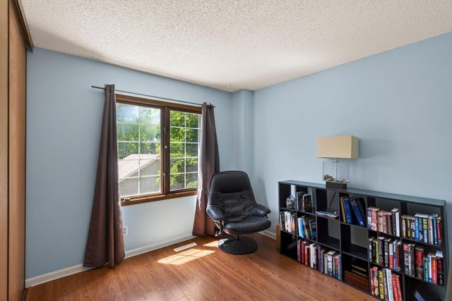 1063 Duckwood Drive 207, Eagan, MN 55123