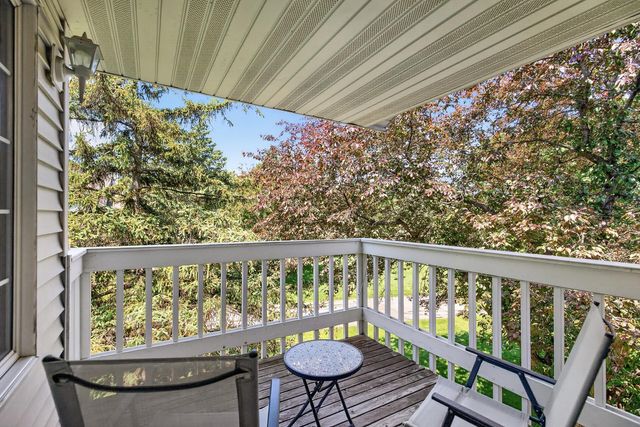 1063 Duckwood Drive 207, Eagan, MN 55123
