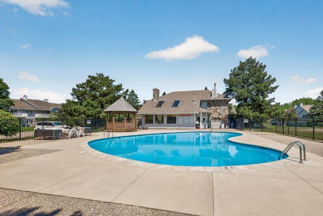 1063 Duckwood Drive 207, Eagan, MN 55123