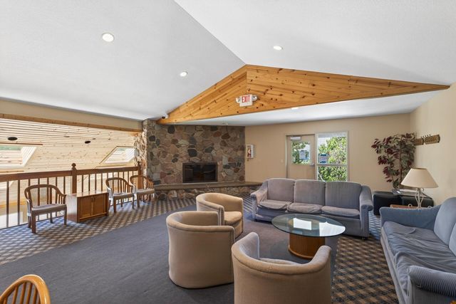 1063 Duckwood Drive 207, Eagan, MN 55123