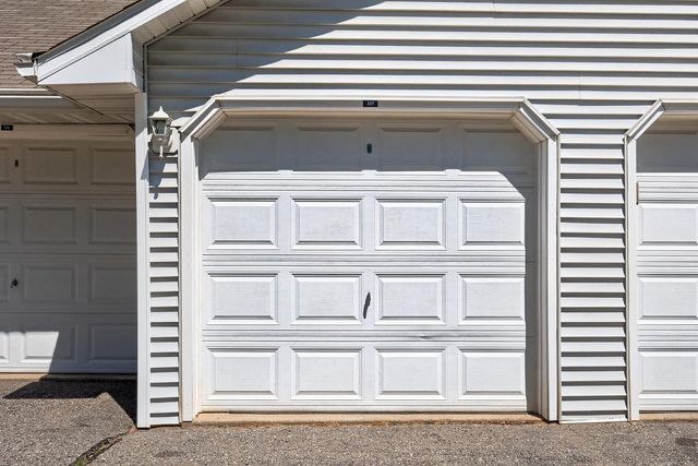 1063 Duckwood Drive 207, Eagan, MN 55123