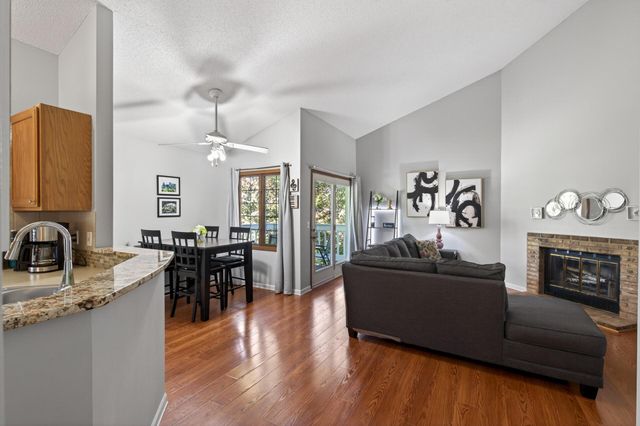 1063 Duckwood Drive 207, Eagan, MN 55123