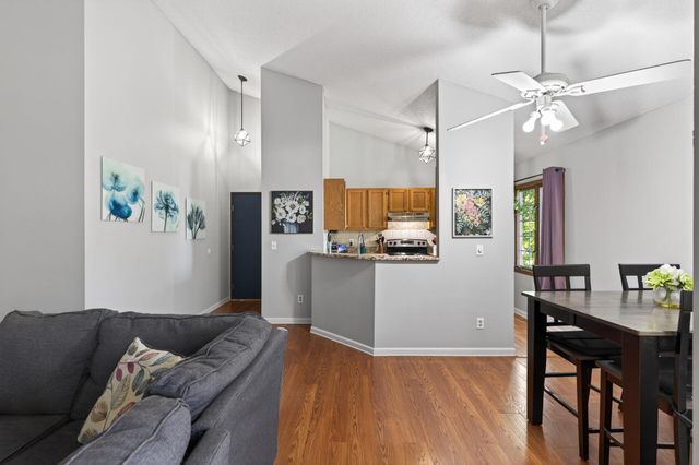 1063 Duckwood Drive 207, Eagan, MN 55123