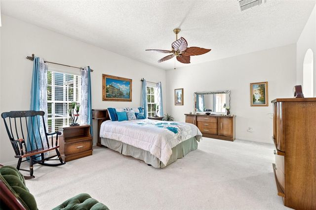 19031 CALLAWAY COURT, Tampa, FL 33647