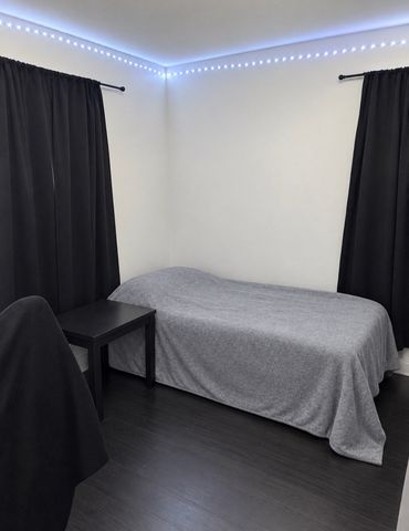 223 East St, Springfield, MA 01104