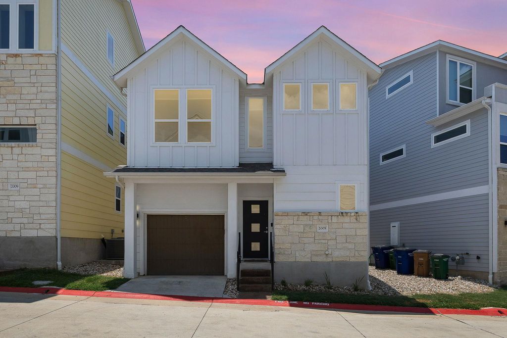 2005 Teagle DR 228C, Austin, TX 78741