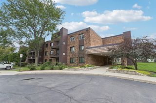 522 E ALGONQUIN Road 201, Schaumburg, IL 60173