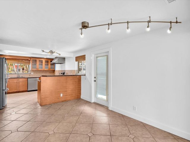 2507 Okeechobee Lane, Fort Lauderdale, FL 33312