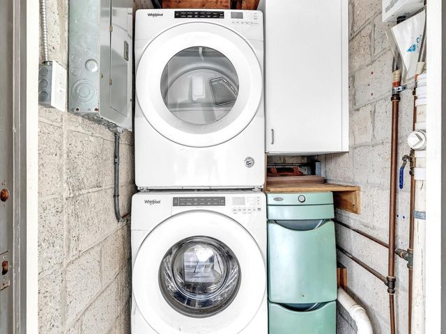 2507 Okeechobee Lane, Fort Lauderdale, FL 33312