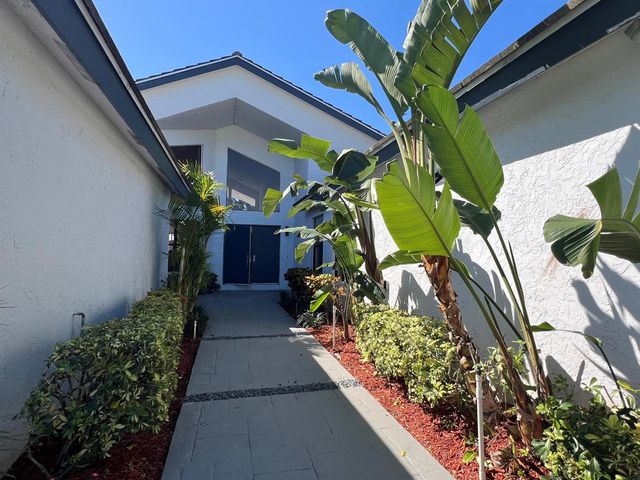 11528 Victoria Drive, Boynton Beach, FL 33437