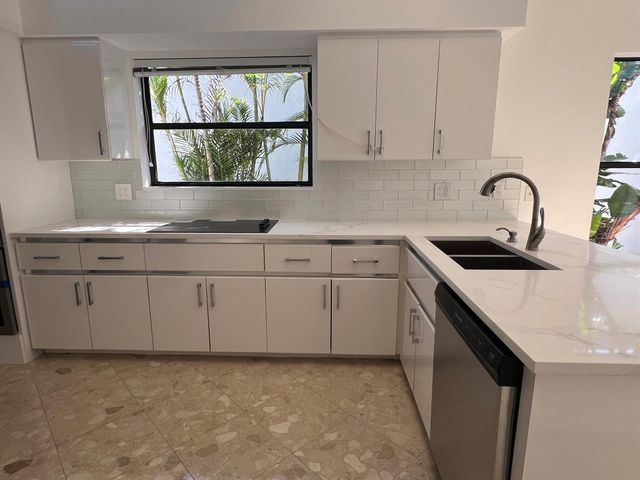 11528 Victoria Drive, Boynton Beach, FL 33437