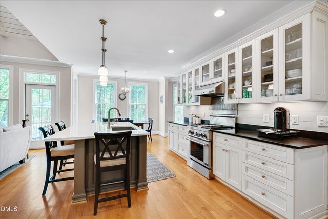 105 Hansen Creek Road, Chapel Hill, NC 27516