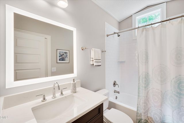 105 Hansen Creek Road, Chapel Hill, NC 27516