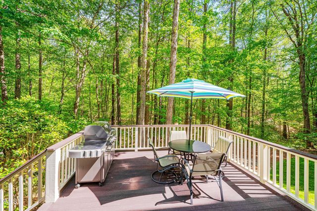 105 Hansen Creek Road, Chapel Hill, NC 27516