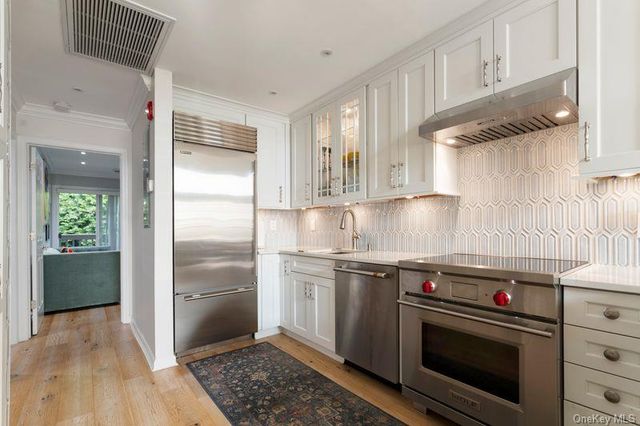 205 Willow Lane, Valley Stream, NY 11580