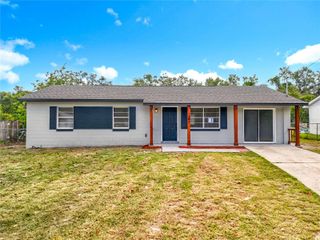1109 WILLOW COURT, Tavares, FL 32778