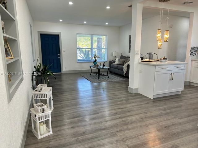 1029 SW 1st Ave, Pompano Beach, FL 33060