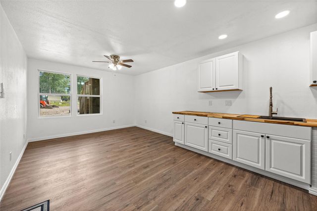 28096 Seven Sisters Road C, New Caney, TX 77357