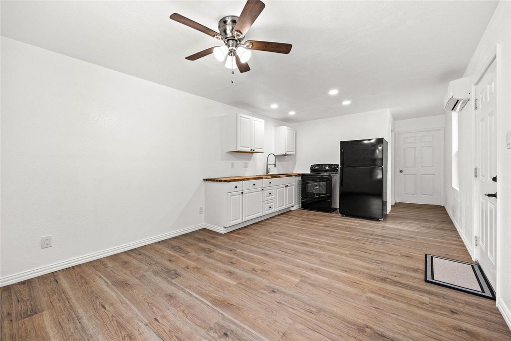 28096 Seven Sisters Road C, New Caney, TX 77357