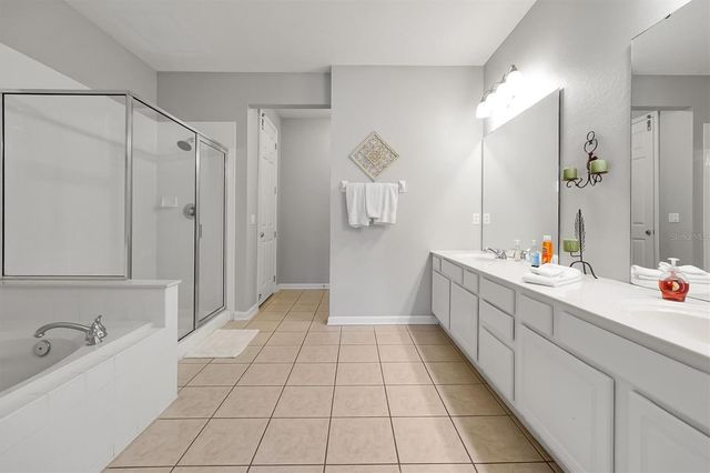 5036 SHOREWAY LOOP 30105, Orlando, FL 32819