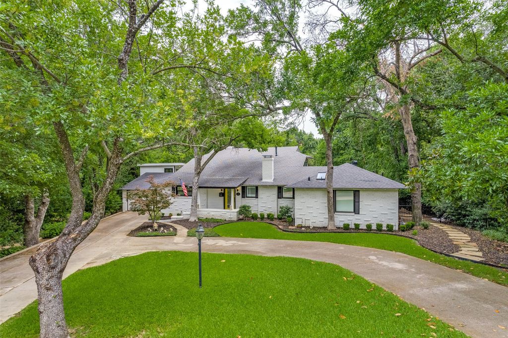 204 Varsity Circle, Arlington, TX 76013