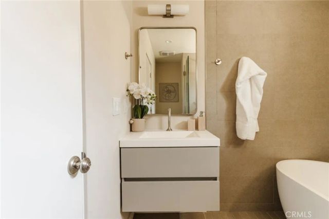 1088 Montecito Drive, Los Angeles, CA 90031