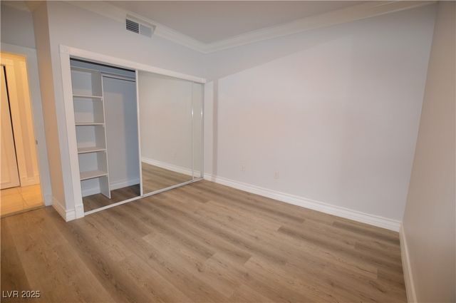 270 East Flamingo Road 205, Las Vegas, NV 89169