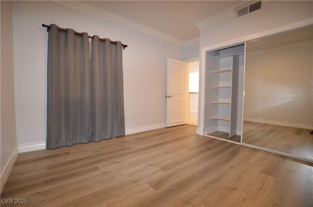 270 East Flamingo Road 205, Las Vegas, NV 89169