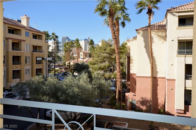 270 East Flamingo Road 205, Las Vegas, NV 89169