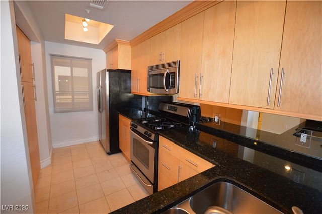 270 East Flamingo Road 205, Las Vegas, NV 89169