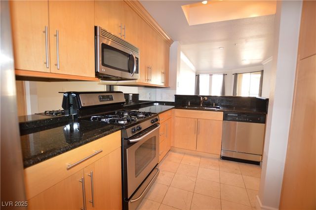 270 East Flamingo Road 205, Las Vegas, NV 89169