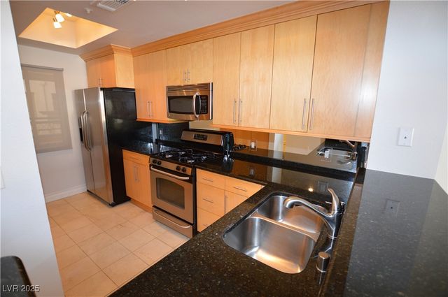 270 East Flamingo Road 205, Las Vegas, NV 89169