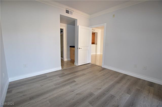 270 East Flamingo Road 205, Las Vegas, NV 89169