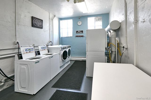 60 Hempstead Avenue 3P, Lynbrook, NY 11563