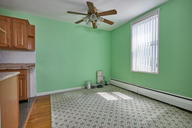 60 Hempstead Avenue 3P, Lynbrook, NY 11563